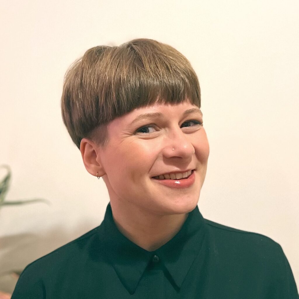 Portrait Ergotherapeutin Tina Tzschoppe Handtherapie Dresden